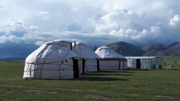 Фотографии Люкс-шатры Yurt camp Nur in Song-Kol Lake г. Кочкор (Киргизия) №1 Фото Люкс-шатры Yurt camp Nur in Song-Kol Lake г. Кочкор 1